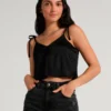 Top Tiras Negro Brillo